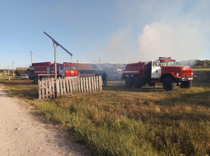 В селе Старая Тумба в результате пожара сгорел автомобиль
