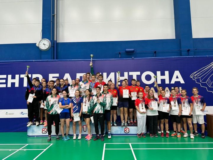 Сборная команда Алькеевского района стала бронзовым призёром Чемпионата  по бадминтону