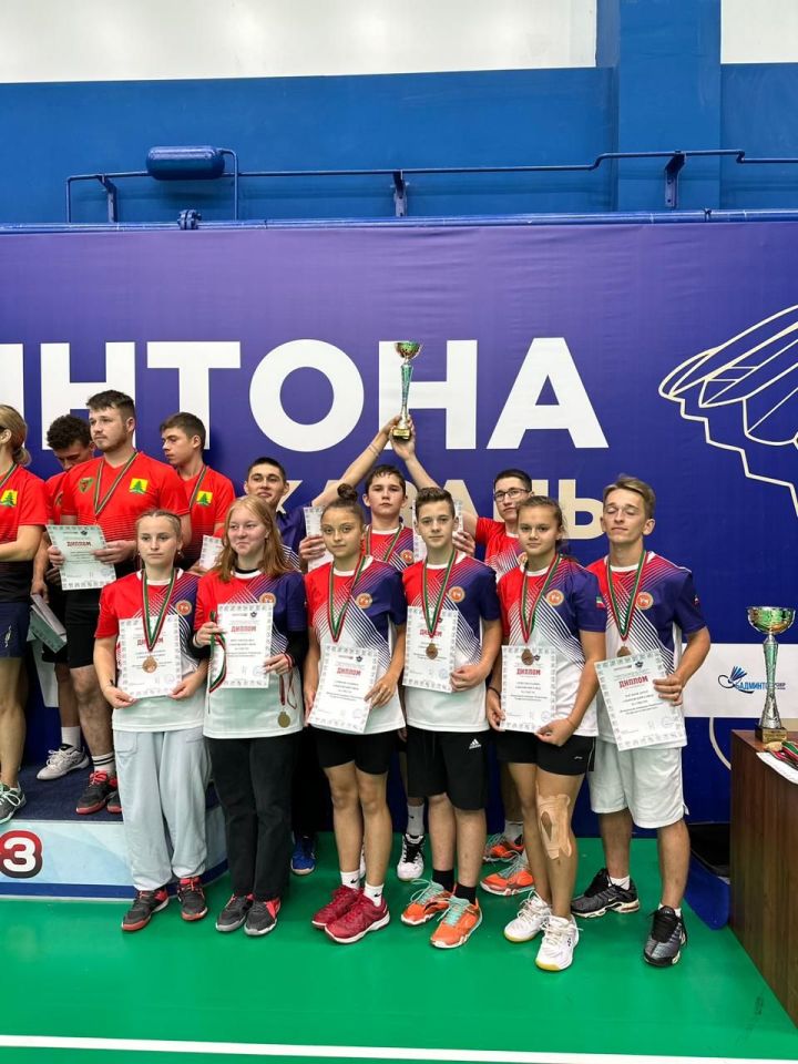 Сборная команда Алькеевского района стала бронзовым призёром Чемпионата  по бадминтону