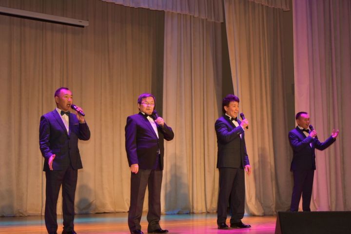 В Алькеевском районе состоялся концерт мужского театра эстрады «Байкальские кочевники» из Республики Бурятия