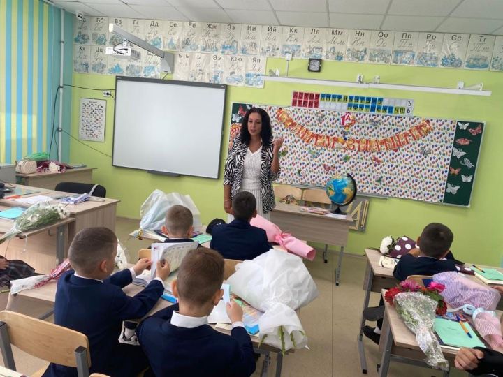 В Базарно-Матакской гимназии имени Наби Даули  автоинспекторы с детьми провели беседу