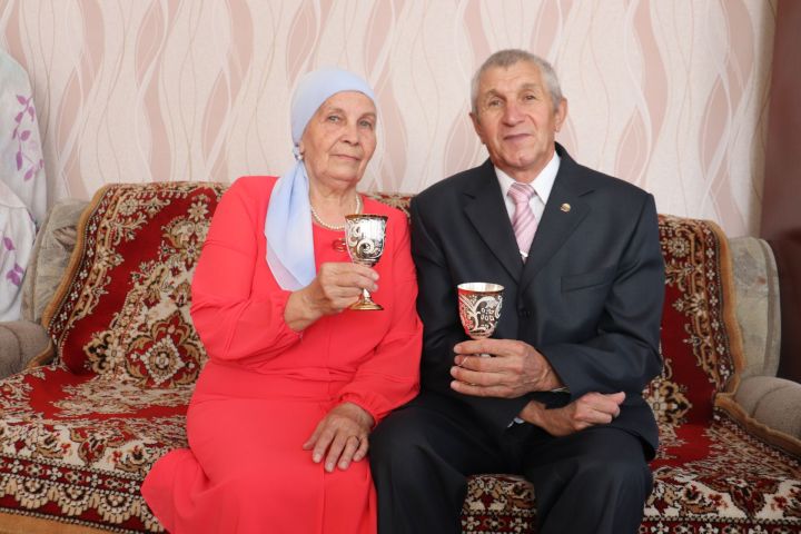 Вот уже 46 лет Зулейха и Фердинат Махмутовы из села Новые Салманы живут вместе