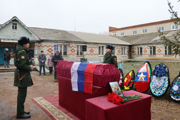 В селе Чувашское Шапкино  проводили в последний путь Николая Князьбеева