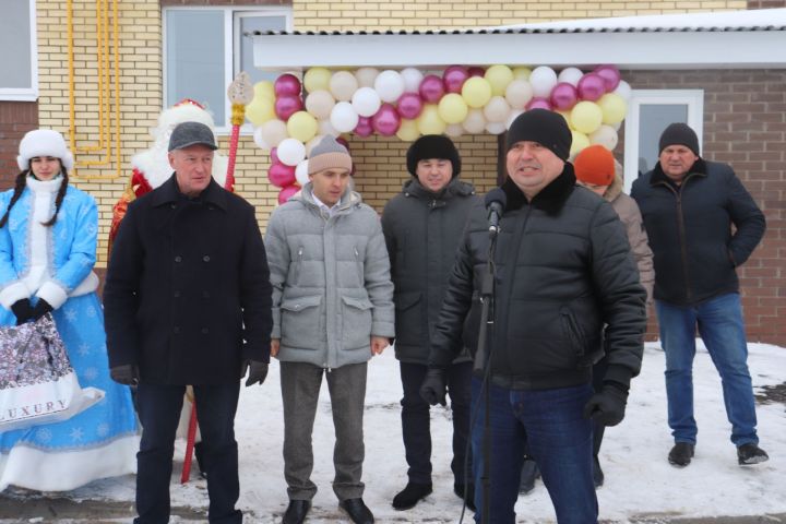 В Базарных Матаках сдали в эксплуатацию 3-этажный дом с 12 квартирами