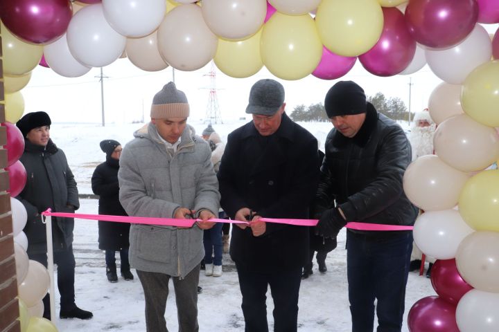 В Базарных Матаках сдали в эксплуатацию 3-этажный дом с 12 квартирами