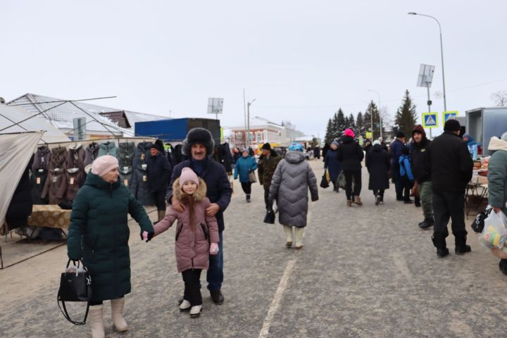 В Базарных Матаках прошла праздничная ярмарка