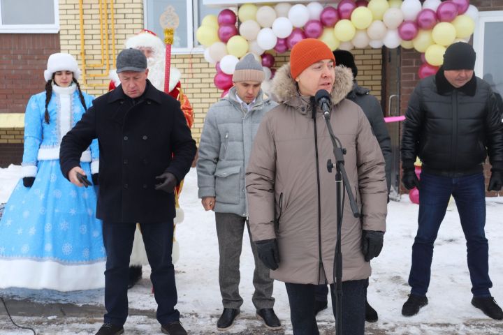 В Базарных Матаках сдали в эксплуатацию 3-этажный дом с 12 квартирами