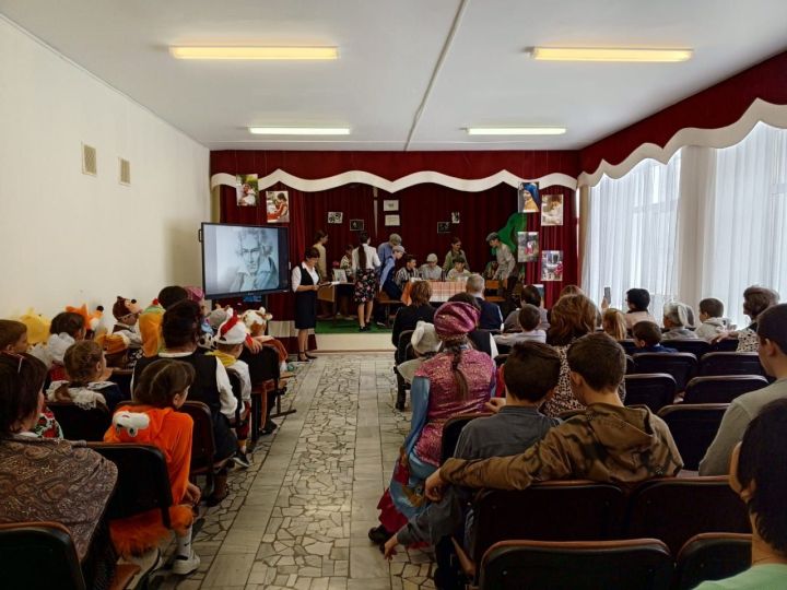 Нижнеалькеевская школа представила школьный театральный фестиваль