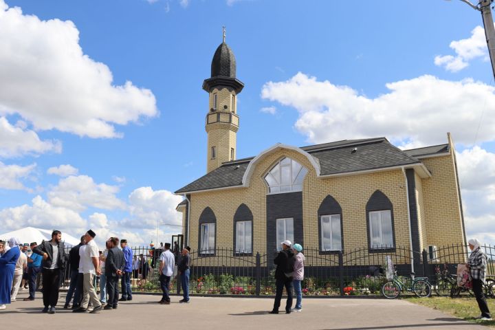 В Базарных Матаках состоялось торжественное открытие мечети «Өмет»