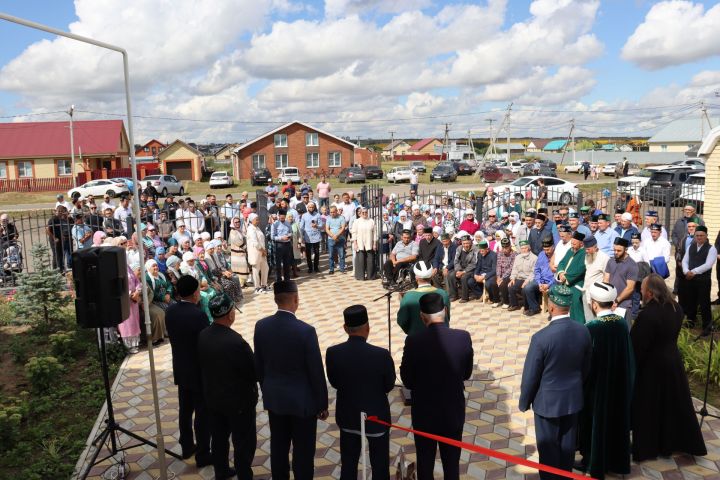 В Базарных Матаках состоялось торжественное открытие мечети «Өмет»