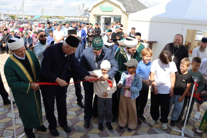 В Базарных Матаках состоялось торжественное открытие мечети «Өмет»