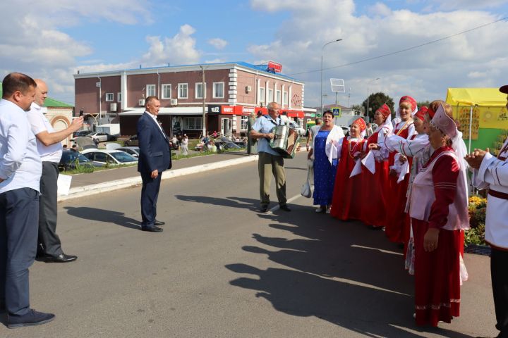 Базарлы Матакта бәйрәм ярминкәсе узды