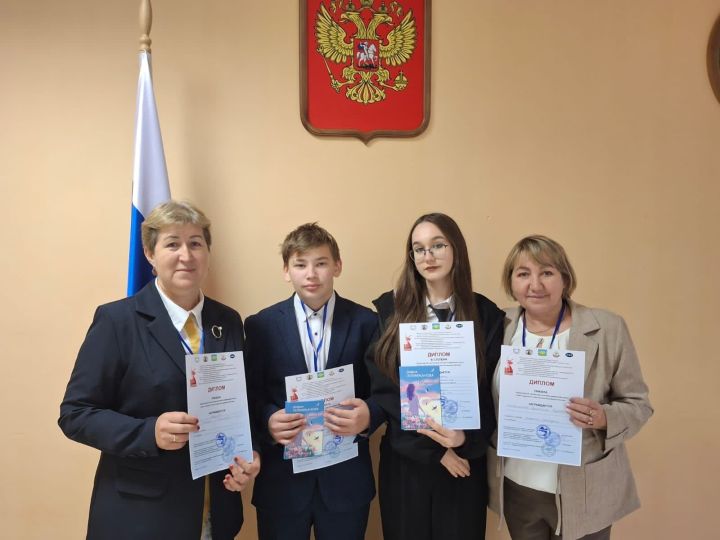 Юхмачы мәктәбе Советлар Союзы Герое А. З. Вәлиев исемендәге конференциядә уңышлы чыгыш ясады