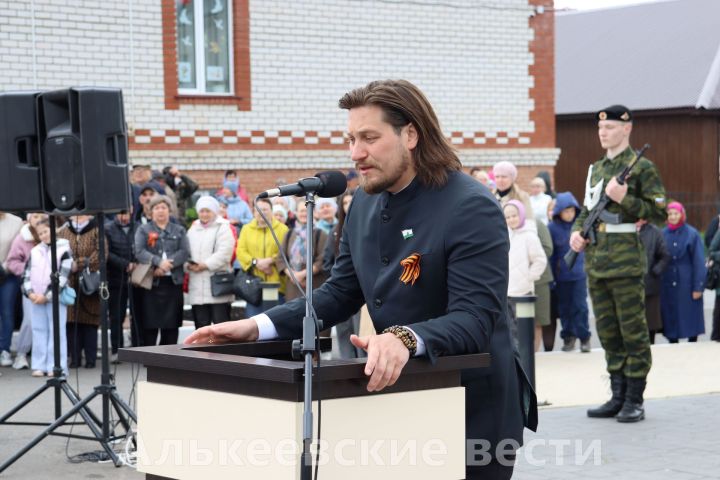 9 мая в районном центре прошли торжества, посвященные 80-летию Победы в Великой Отечественной войне.