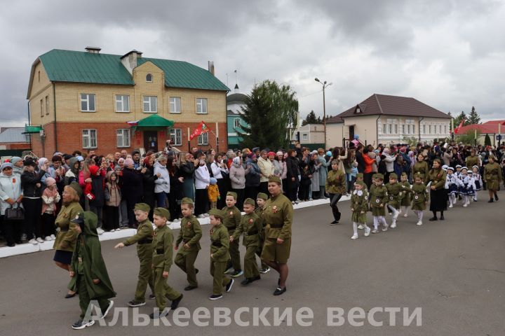9 мая в районном центре прошли торжества, посвященные 80-летию Победы в Великой Отечественной войне.