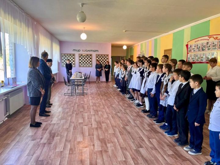 В Алпаровской школе прошел шахматный турнир