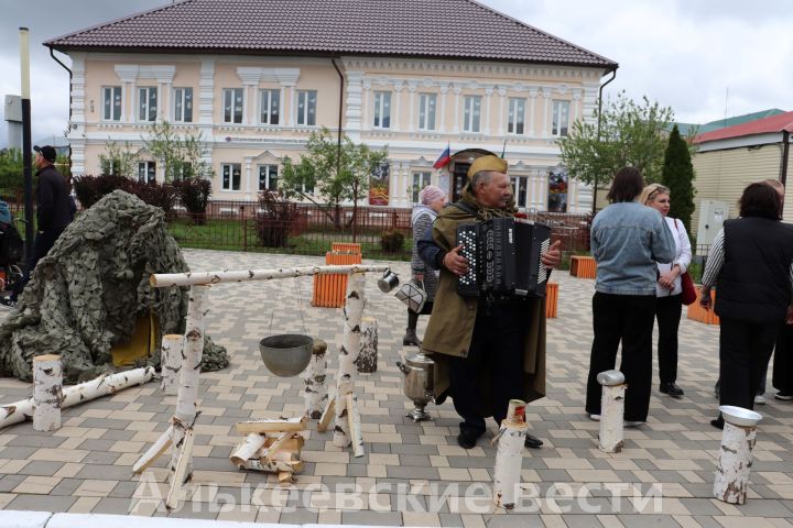 Әлки районында Бөек Җиңү көнен билгеләп үттеләр