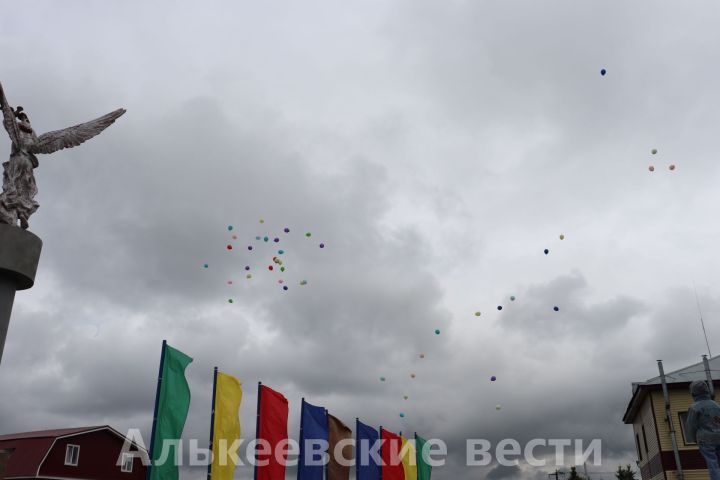 Әлки районында Бөек Җиңү көнен билгеләп үттеләр
