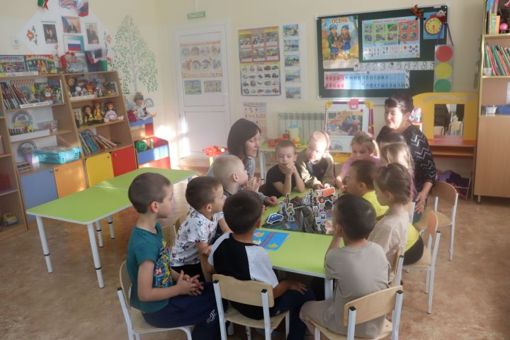 27 сентябрь –Тәрбиячеләр көне