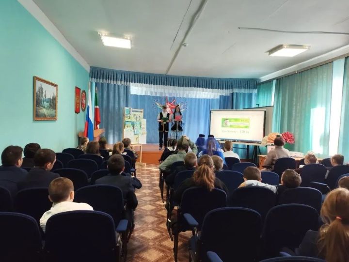 Юхмачы мәктәбендә Муса Җәлилнең тууына 120 ел тулуга багышланган әдәби-музыкаль кичә узды