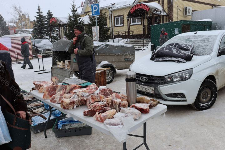 Базарлы Матак үзәгендә Май чабу бәйрәме уңаеннан ярминкә оештырылды