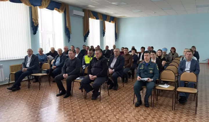 Глава Алькеевского района поставил задачи по защите населения от паводка и пожаров