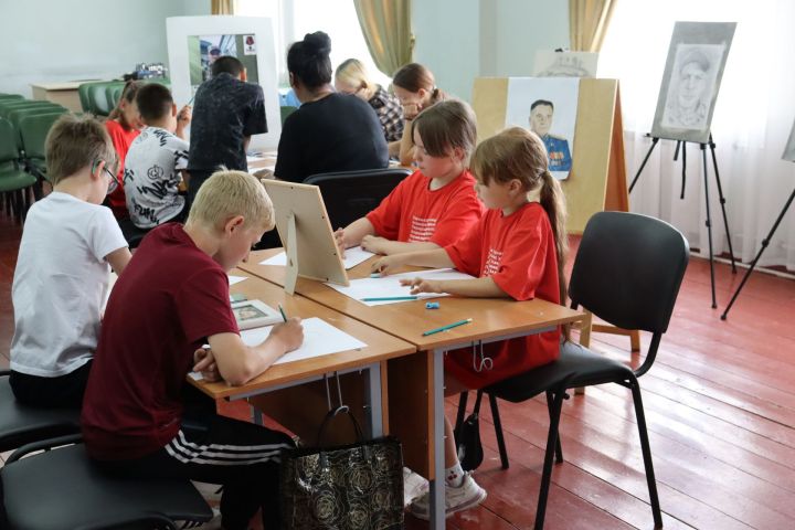 В Алькеевском  районе прошел фестиваль искусства «Мой папа — Герой»