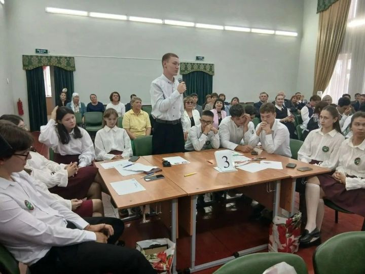В Алькеевском районе прошла встреча выпускников с руководством муниципалитета