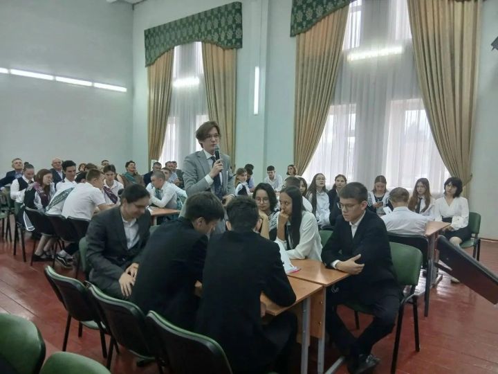 В Алькеевском районе прошла встреча выпускников с руководством муниципалитета