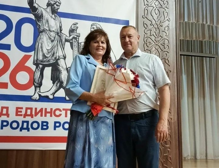 Поздравления приняла глава Борискинского сельского поселения Галина Самарина