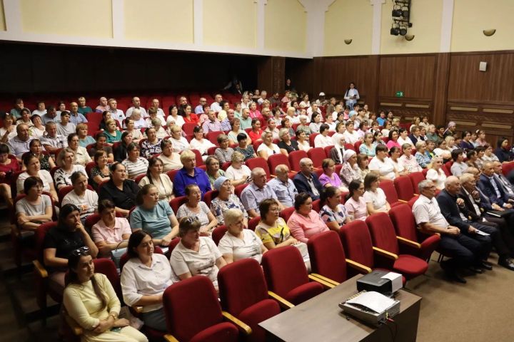 Масштабный муниципальный форум «Работаем на результат!»  состоялся  в Алькеевском районе