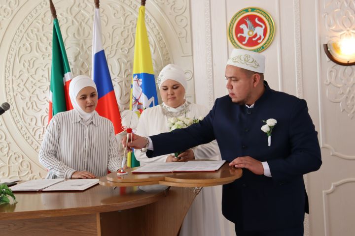 Сайлау көнендә Айнур Сибагатов һәм Гөлназ Бәдретдинова мөнәсәбәтләре теркәлде